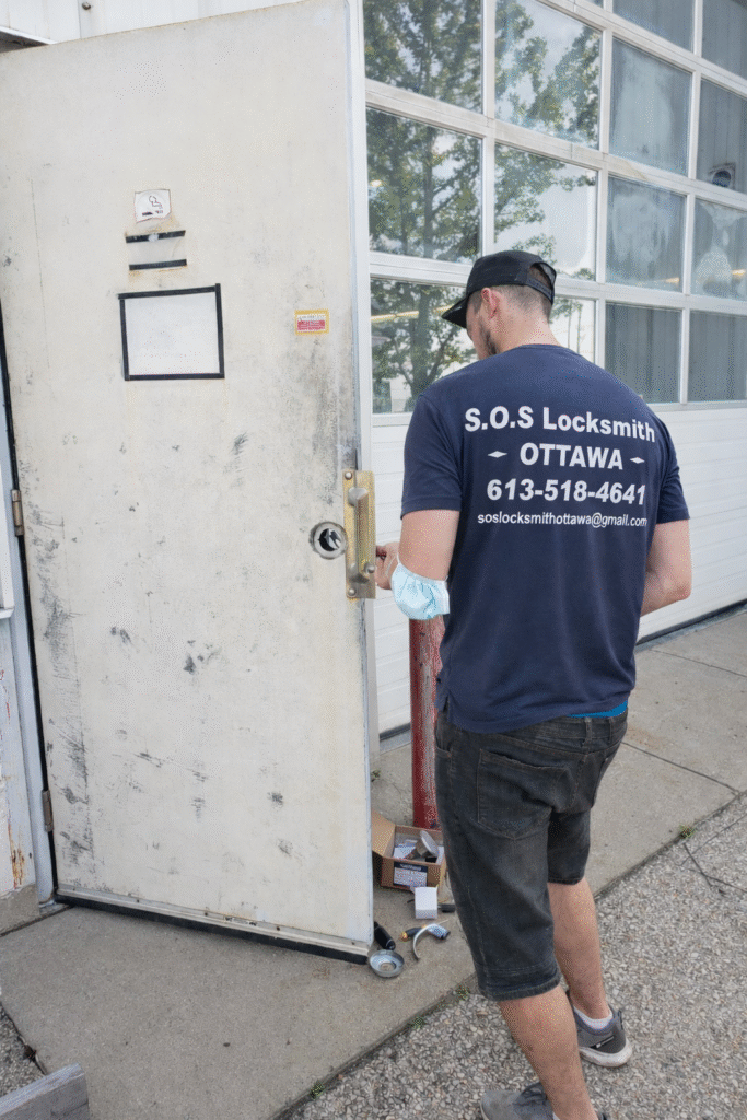 Commercial locksmith providing storefront door lock repair ottawa service in Ottawa